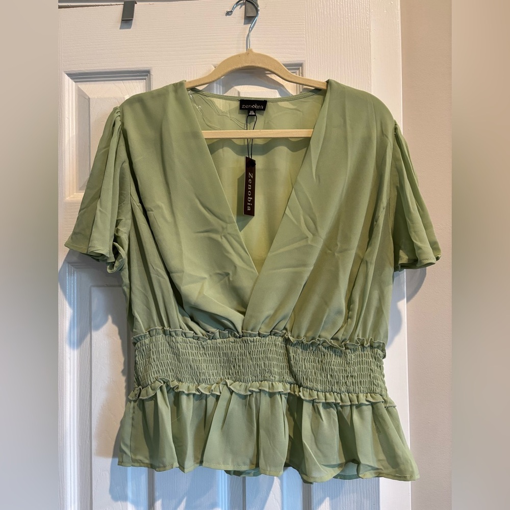 Zaraoka Light Green V-Neck top